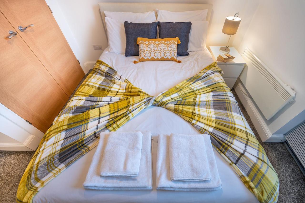 Modern & Spacious 2-Bed Flat With Secure Parking Reading Exteriér fotografie
