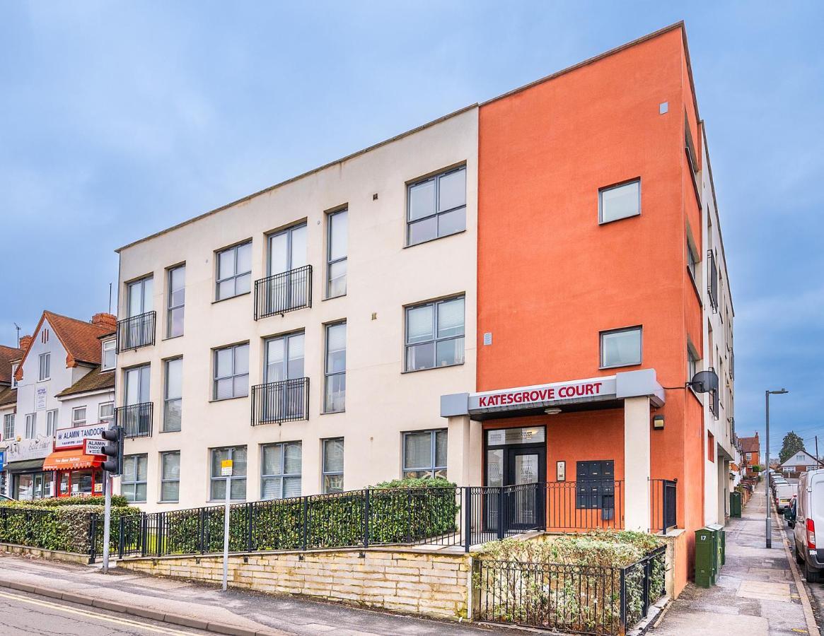 Modern & Spacious 2-Bed Flat With Secure Parking Reading Exteriér fotografie
