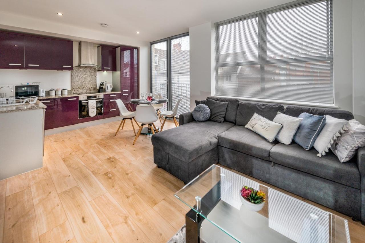 Modern & Spacious 2-Bed Flat With Secure Parking Reading Exteriér fotografie